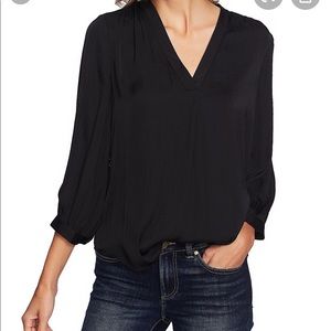 Vince Camuto 3/4 Sleeve V-Neck Rumple Blouse!